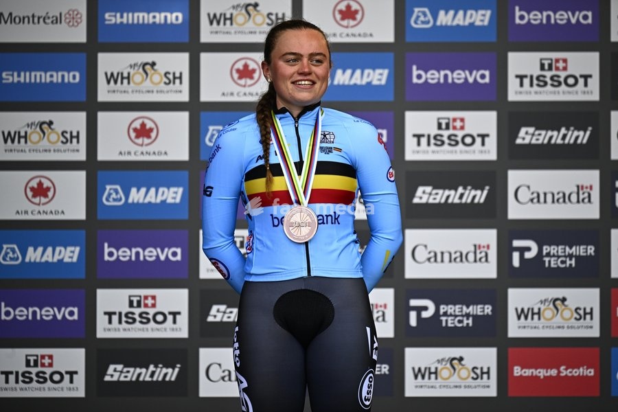 Silver medalist Belgian Yana Decruyenaere celebrates on the podium of the women's Junior individual time trial race (10,07 km) at the cycling UCI Road World Championship, in Montreal, Canada, Tuesday 22 September 2026