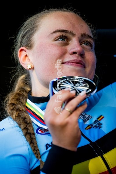 Belgian Yana Decruyenaere , winner of the silver medal pictured on the podium of the women's Junior individual time trial race (10,07 km) at the cycling UCI Road World Championship, in Montreal, Canada, Tuesday 22 September 2026
