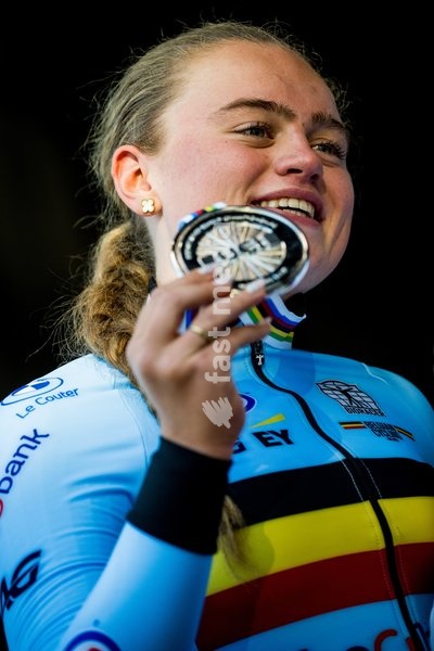 Belgian Yana Decruyenaere , winner of the silver medal pictured on the podium of the women's Junior individual time trial race (10,07 km) at the cycling UCI Road World Championship, in Montreal, Canada, Tuesday 22 September 2026