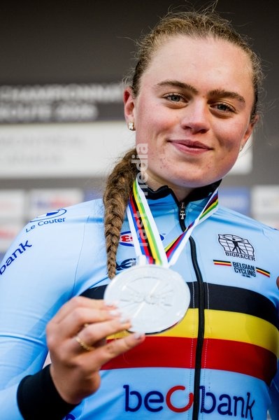 Belgian Yana Decruyenaere , winner of the silver medal pictured on the podium of the women's Junior individual time trial race (10,07 km) at the cycling UCI Road World Championship, in Montreal, Canada, Tuesday 22 September 2026