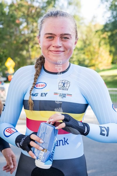 Belgian Yana Decruyenaere celebrates after winning a silver medal at the women's Junior individual time trial race (10,07 km) at the cycling UCI Road World Championship, in Montreal, Canada, Tuesday 22 September 2026