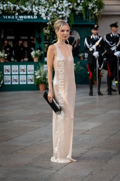 Leonie Hanne arrives at Vogue world show during the Milan Fashion Week - Womenswear Spring/Summer 2027 in Milan, Italy, on 22 September 2026