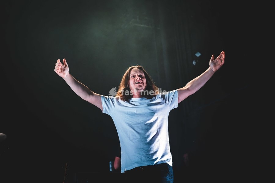 Jamie Webster performing live at O2 Academy Glasgow. The acclaimed Liverpudlian singer-songwriter brought his signature rock and roll sound to the renowned venue. Known for his passionate vocal delivery and rousing anthems, Webster delivered a captivating headline set blending foot-stomping indie…
