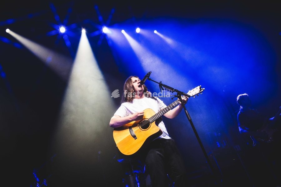 Jamie Webster performing live at O2 Academy Glasgow. The acclaimed Liverpudlian singer-songwriter brought his signature rock and roll sound to the renowned venue. Known for his passionate vocal delivery and rousing anthems, Webster delivered a captivating headline set blending foot-stomping indie…