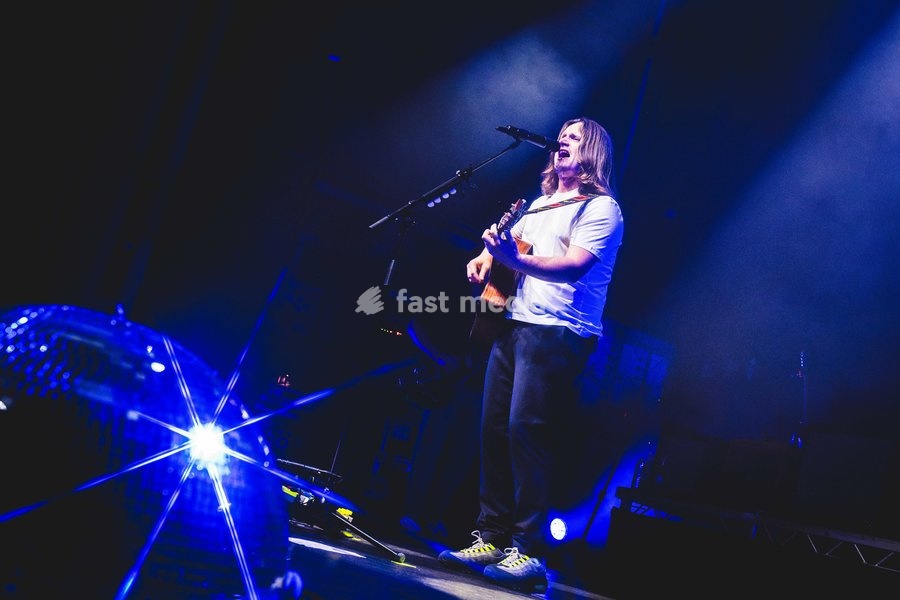 Jamie Webster performing live at O2 Academy Glasgow. The acclaimed Liverpudlian singer-songwriter brought his signature rock and roll sound to the renowned venue. Known for his passionate vocal delivery and rousing anthems, Webster delivered a captivating headline set blending foot-stomping indie…