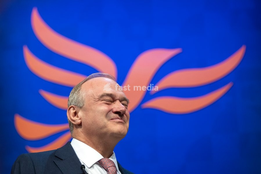 22 September 2026 – Brighton, UK. Liberal Democrat leader Sir Ed Davey delivers his leader’s speech on the final day of the Liberal Democrats’ Autumn Conference at the Brighton Centre. Davey set out the party’s proposals on income tax cuts, closer economic relations with the European Union and…