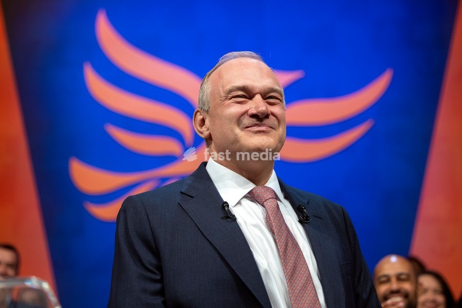 22 September 2026 – Brighton, UK. Liberal Democrat leader Sir Ed Davey delivers his leader’s speech on the final day of the Liberal Democrats’ Autumn Conference at the Brighton Centre. Davey set out the party’s proposals on income tax cuts, closer economic relations with the European Union and…