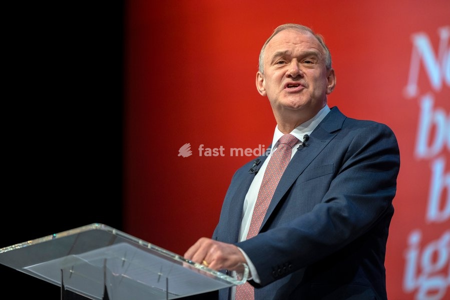 22 September 2026 – Brighton, UK. Liberal Democrat leader Sir Ed Davey delivers his leader’s speech on the final day of the Liberal Democrats’ Autumn Conference at the Brighton Centre. Davey set out the party’s proposals on income tax cuts, closer economic relations with the European Union and…