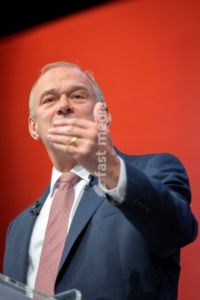 22 September 2026 – Brighton, UK. Liberal Democrat leader Sir Ed Davey delivers his leader’s speech on the final day of the Liberal Democrats’ Autumn Conference at the Brighton Centre. Davey set out the party’s proposals on income tax cuts, closer economic relations with the European Union and…