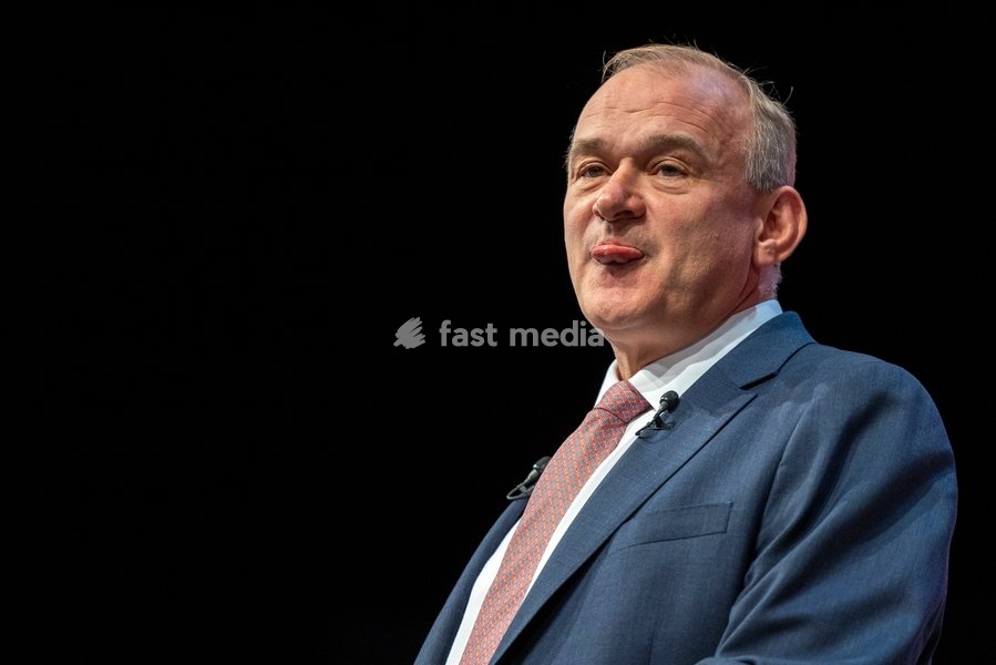 22 September 2026 – Brighton, UK. Liberal Democrat leader Sir Ed Davey delivers his leader’s speech on the final day of the Liberal Democrats’ Autumn Conference at the Brighton Centre. Davey set out the party’s proposals on income tax cuts, closer economic relations with the European Union and…