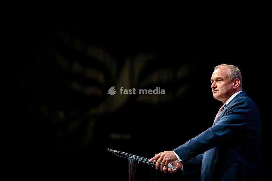 22 September 2026 – Brighton, UK. Liberal Democrat leader Sir Ed Davey delivers his leader’s speech on the final day of the Liberal Democrats’ Autumn Conference at the Brighton Centre. Davey set out the party’s proposals on income tax cuts, closer economic relations with the European Union and…