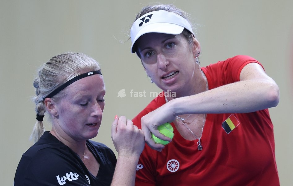 Belgian Magali Kempen and Belgian Lara Salden pictured during a training session for the Finals of the Billie King Cup tournament, on Wednesday 23 September 2026 in Shenzhen, China. Tomorrow, Belgium will play in Quarterfinals against Ukraine