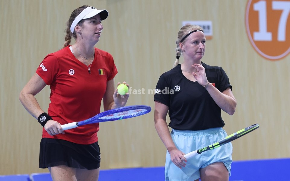 Belgian Magali Kempen and Belgian Lara Salden pictured during a training session for the Finals of the Billie King Cup tournament, on Wednesday 23 September 2026 in Shenzhen, China. Tomorrow, Belgium will play in Quarterfinals against Ukraine