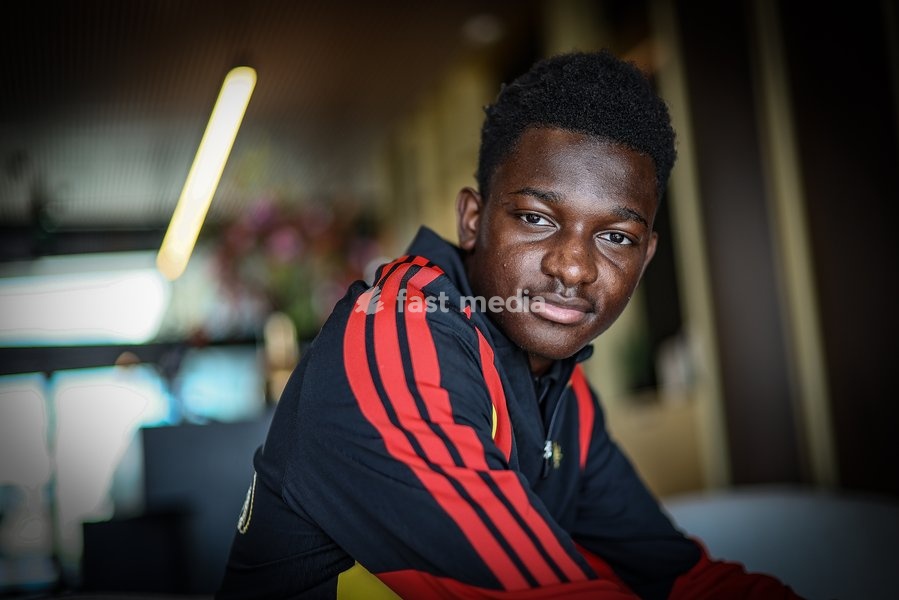 Belgium's Jesse Bisiwu poses for the photographer during a press conference of the Red Devils U21 youth team, the Belgian youth national soccer team, at the national training center in Tubize, Wednesday 23 September 2026. The team is preparing for fixtures in the Euro 2027 qualifiers games