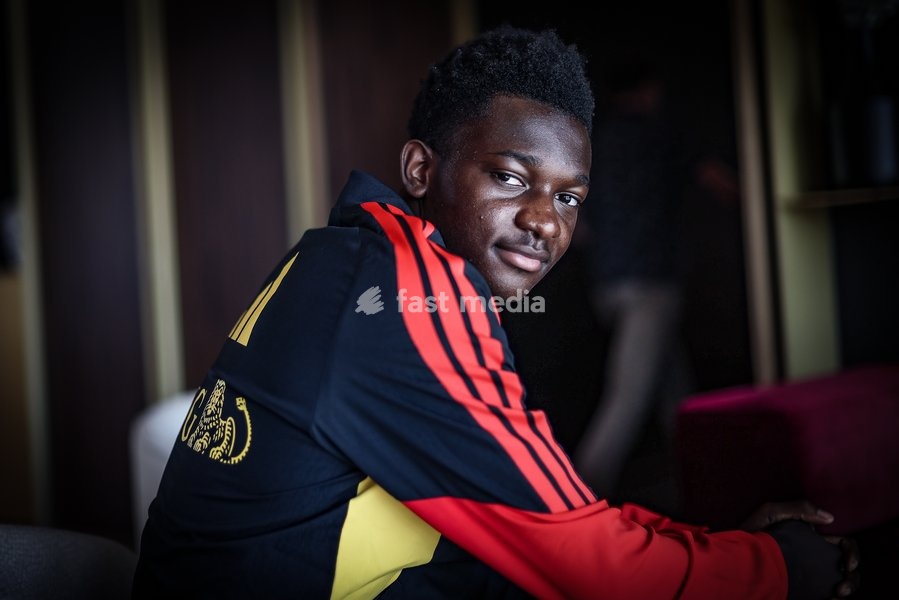 Belgium's Jesse Bisiwu poses for the photographer during a press conference of the Red Devils U21 youth team, the Belgian youth national soccer team, at the national training center in Tubize, Wednesday 23 September 2026. The team is preparing for fixtures in the Euro 2027 qualifiers games