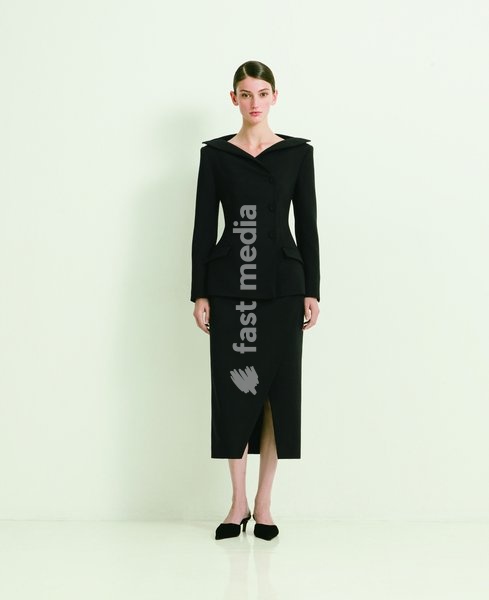 The CURIEL Spring/Summer 2027 Collection explores the subtle relationship between structure, air and the body, revealing the intimate layers that exist between garment and skin. Linings meet outer fabrics, pleats cast shifting shadows, and embroidery and beading emerge quietly in the light,…