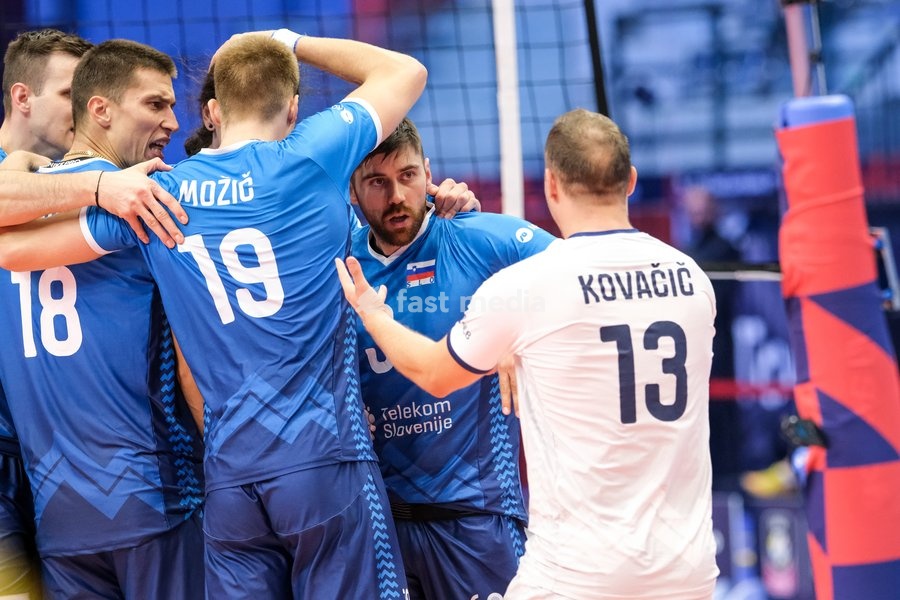 Uroš Planinšič of Slovenia (C) during the Belgium vs Slovenia match at Quarter Final of the CEV Enel EuroVolley 2026 Men at PalaVela in Turin, Italy, on September 23, 2026. Belgium losts the match against Slovenia with a score 1-3