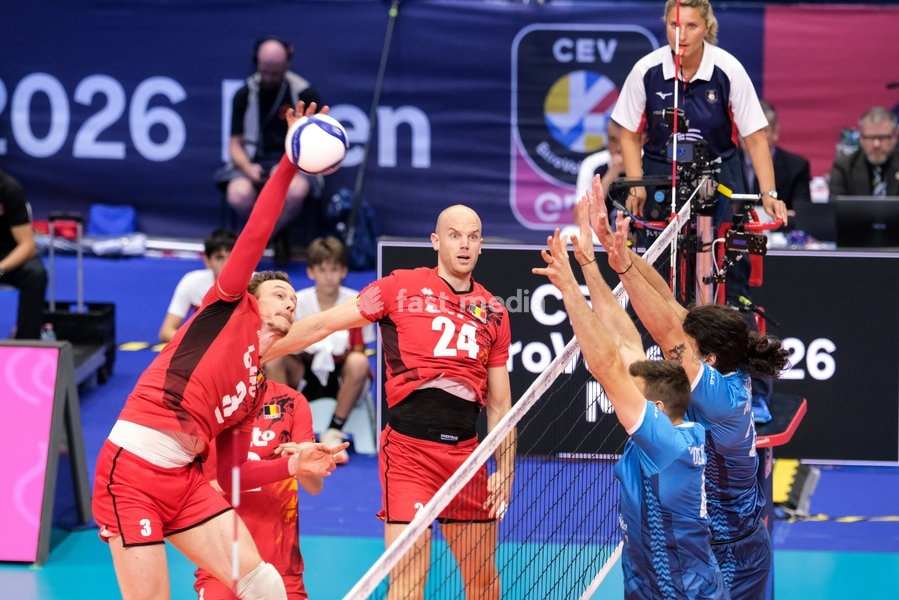 Sam Deroo of Belgium (L) during the Belgium vs Slovenia match at Quarter Final of the CEV Enel EuroVolley 2026 Men at PalaVela in Turin, Italy, on September 23, 2026. Belgium losts the match against Slovenia with a score 1-3
