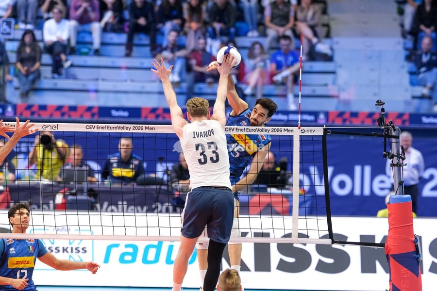 Daniele Lavia of the Italy (R) and Fedor Ivanov of the Finland (L) during the Italy vs Finland match at Quarter Final of the CEV Enel EuroVolley 2026 Men at PalaVela in Turin, Italy, on September 23, 2026. Italy loses the match against Finland with a score 2-3