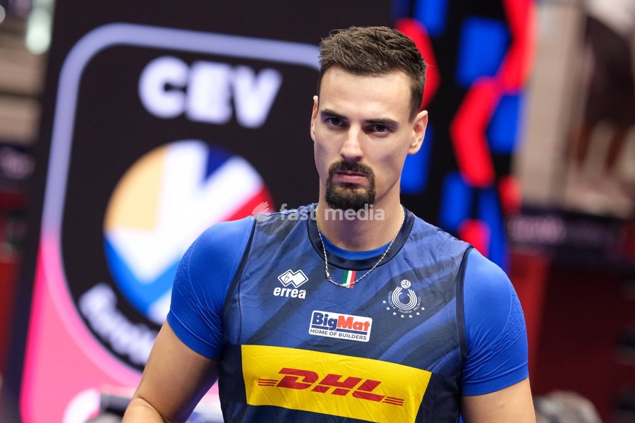Simone Giannelli of the Italy during the Italy vs Finland match at Quarter Final of the CEV Enel EuroVolley 2026 Men at PalaVela in Turin, Italy, on September 23, 2026. Italy loses the match against Finland with a score 2-3