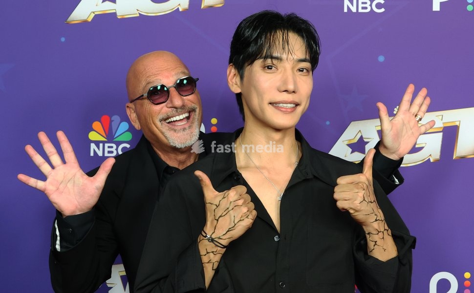 23 September 2025 - Pasadena, California - Howie Mandel, Yu Hojin. Attend "America's Got Talent" Season 21 Finale Results Red Carpet held at the Hotel Dena Pasadena, in Pasadena