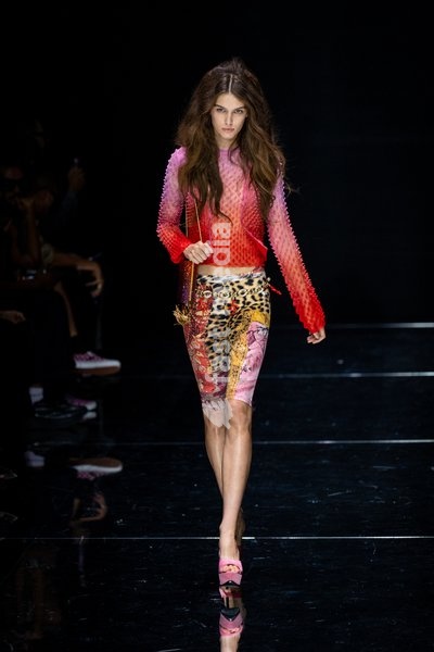 A model walks the runway at Roberto Cavalli fashion show during the Milan Fashion Week - Womenswear Spring/Summer 2027 in Milan, Italy, on 24 September 2026