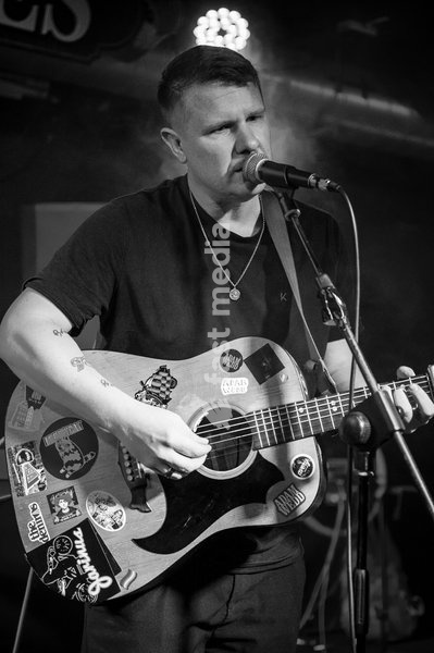 London based singer and songwriter, Adam Wedd performs at Cart & Horses in London on 24th September 2026, launching his debut album Hangover Full of Memories. Image converted to black and white