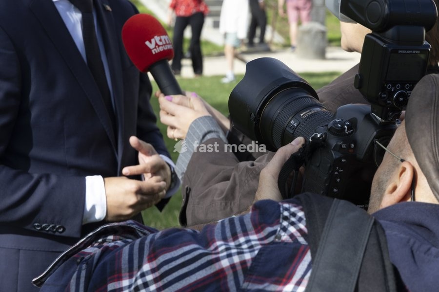This image shows the press at work in Belgium, Sunday 6 September 2026