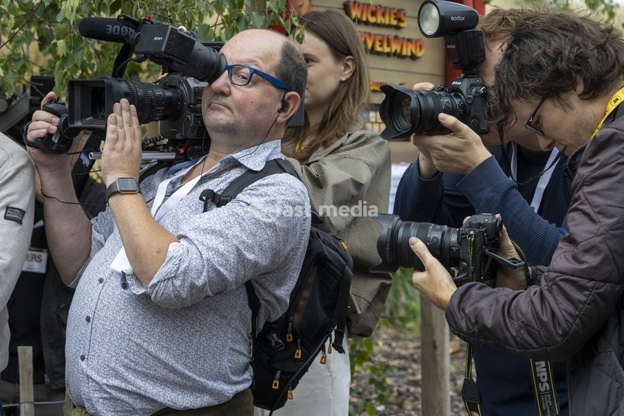 This image shows the press at work in Belgium, Sunday 20 September 2026