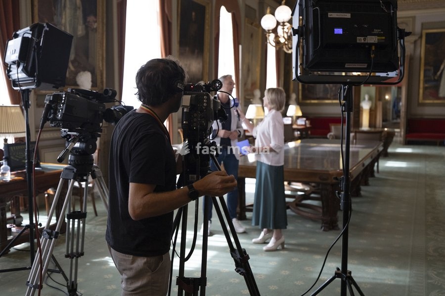 This image shows the VRT Villa Politica set at the federal parlement to illustrate the press at work in Belgium, Thursday 24 September 2026
