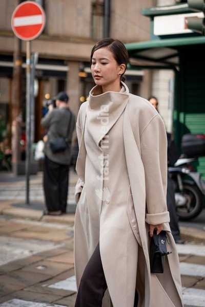 Street Style: A guest is seen outside of the Sportmax fashion show during the Milan Fashion Week - Womenswear Spring/Summer 2027 in Milan, Italy, on 25 September 2026