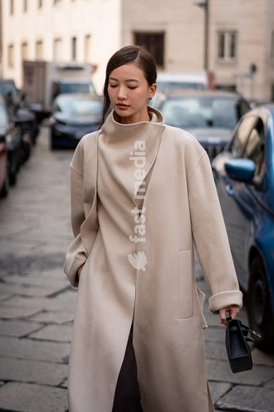 Street Style: A guest is seen outside of the Sportmax fashion show during the Milan Fashion Week - Womenswear Spring/Summer 2027 in Milan, Italy, on 25 September 2026
