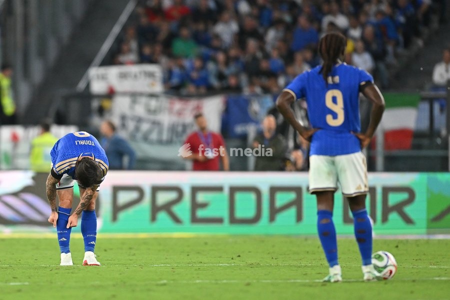 Sandro Tonali of Italy shows his disappointment during the Italy vs Belgium match of the 2026 UEFA Nations League at Olympic Stadium in Rome, Italy, on 25 September 2026. Italy vs Belgium 0-2