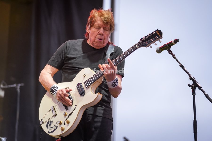 American blues rocker, George Thorogood, performs at the One805Live! benefit concert with proceeds benefitting first responders of Santa Barbara County. Carpinteria, USA, Friday 25th September 2026