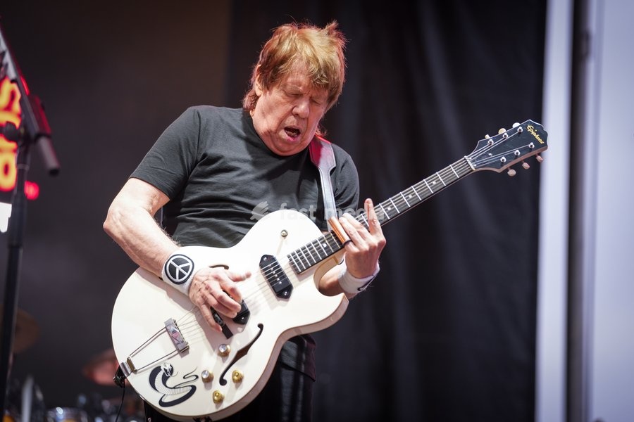 American blues rocker, George Thorogood, performs at the One805Live! benefit concert with proceeds benefitting first responders of Santa Barbara County. Carpinteria, USA, Friday 25th September 2026