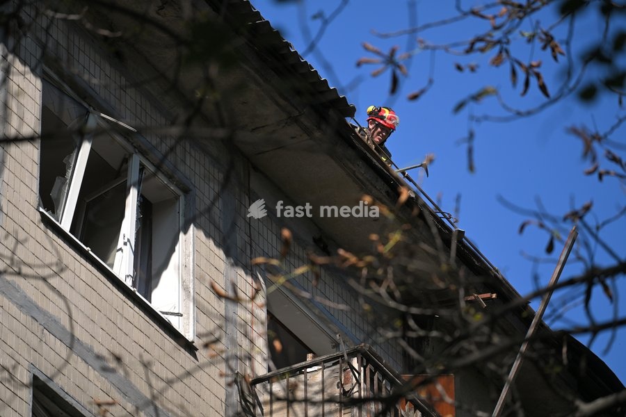 A State Emergency Service rescuer is on the roof of an apartment block in the Solomianskyi district, damaged by a Russian drone attack, Kyiv, Ukraine, September 26, 2026. During the morning assault on the capital, a Russian drone exploded close to the residential building. A fire covering 400…