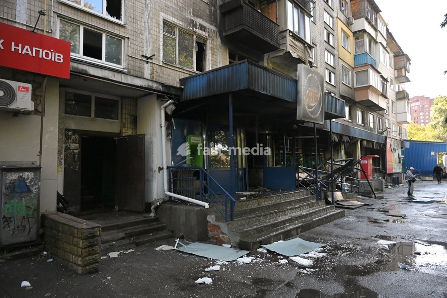 A supermarket on the ground floor of a five-storey apartment block in the Solomianskyi district is damaged by a Russian drone attack, Kyiv, Ukraine, September 26, 2026. During the morning assault on the capital, a Russian drone exploded close to the residential building. A fire covering 400 square…