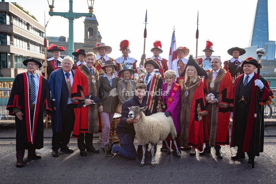 Gloria Hunniford OBE leads the Woolmens' Sheep Drive across Southwark Bridge, London, UK, on 27 September 2026. The broadcaster, who became a Freeman of the City of London earlier this year, led the annual drive to mark 80 years in entertainment, joined by Master Woolman David Hopkins, Lady Mayor…