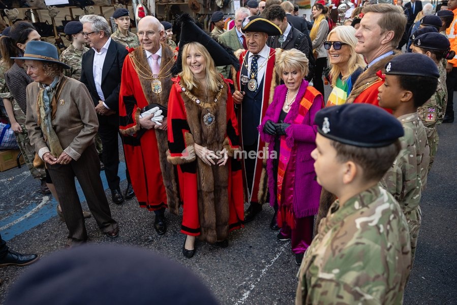 Gloria Hunniford OBE leads the Woolmens' Sheep Drive across Southwark Bridge, London, UK, on 27 September 2026. The broadcaster, who became a Freeman of the City of London earlier this year, led the annual drive to mark 80 years in entertainment, joined by Master Woolman David Hopkins, Lady Mayor…