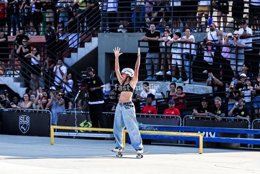 September 27, 2026, Barueri, São Paulo, Brazil: SÃO PAULO (SP), BRAZIL – SEPTEMBER 27: Maria Lucia won the street category title at the second stage of the 2026 Brazilian Skateboarding Circuit. An athlete is shown during her run in the final of the Banco do Brasil Professional Skateboarding Circuit…