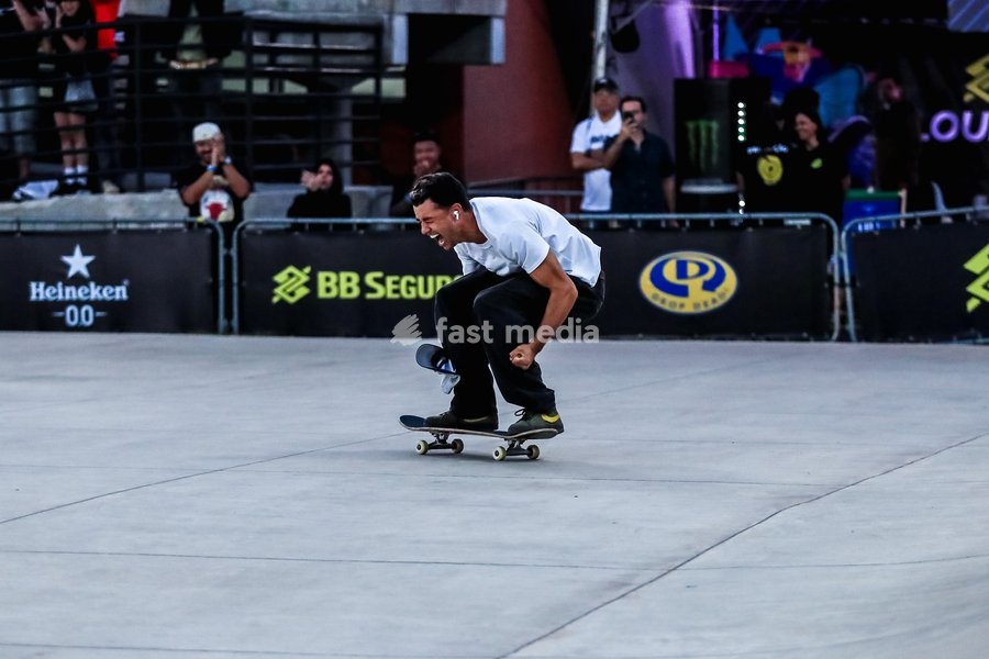 September 27, 2026, Barueri, São Paulo, Brazil: SÃO PAULO (SP), BRAZIL – SEPTEMBER 27: Ivan Monteiro, runner-up in the men's street category at the second stage of the 2026 Brazilian Skateboarding Circuit. The athlete is shown during his run in the final of the Banco do Brasil Professional…
