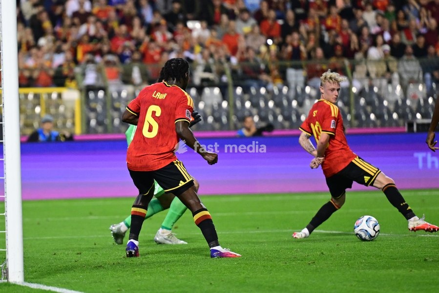 Belgium's Romeo Lavia pictured during a soccer game between Belgian national team Red Devils and France, on Monday 28 September 2026 in Brussels, the second game of the UEFA Nations League group stage