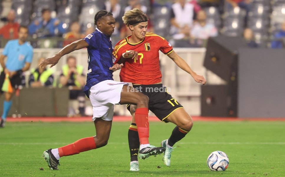 France's Jeremy Jacquet and Belgium's Charles De Ketelaere fight for the ball during a soccer game between Belgian national team Red Devils and France, on Monday 28 September 2026 in Brussels, the second game of the UEFA Nations League group stage