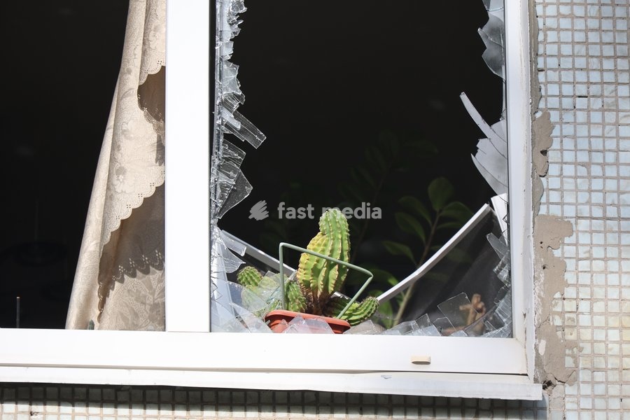 A potted plant on a windowsill in an apartment of a multi-storey residential building damaged by a Russian glide bomb strike, Kharkiv, Ukraine, on September 28, 2026. Russian forces launched glide bomb strikes on the Kyivskyi and Saltivskyi districts of Kharkiv, with one bomb hitting the apartment…