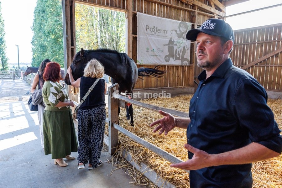 Agriton's Jurgen Degraeve pictured during a visit to Agriton aronia berry farm in Mesen, on his final day as West-Flanders province governor on Tuesday 29 September 2026