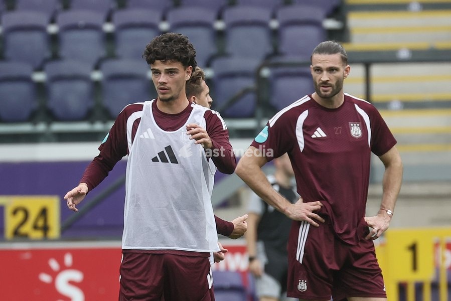Anderlecht's Tristan Degreef pictured during a training session ahead of a fanday of Jupiler Pro League' first division club RSC Anderlecht with an open training, a team presentation and a signing session, in Anderlecht, Wednesday 30 September 2026