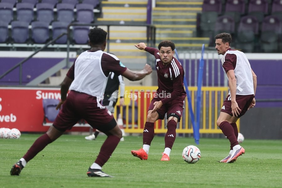 Anderlecht's Mario Stroeykens pictured during a training session ahead of a fanday of Jupiler Pro League' first division club RSC Anderlecht with an open training, a team presentation and a signing session, in Anderlecht, Wednesday 30 September 2026