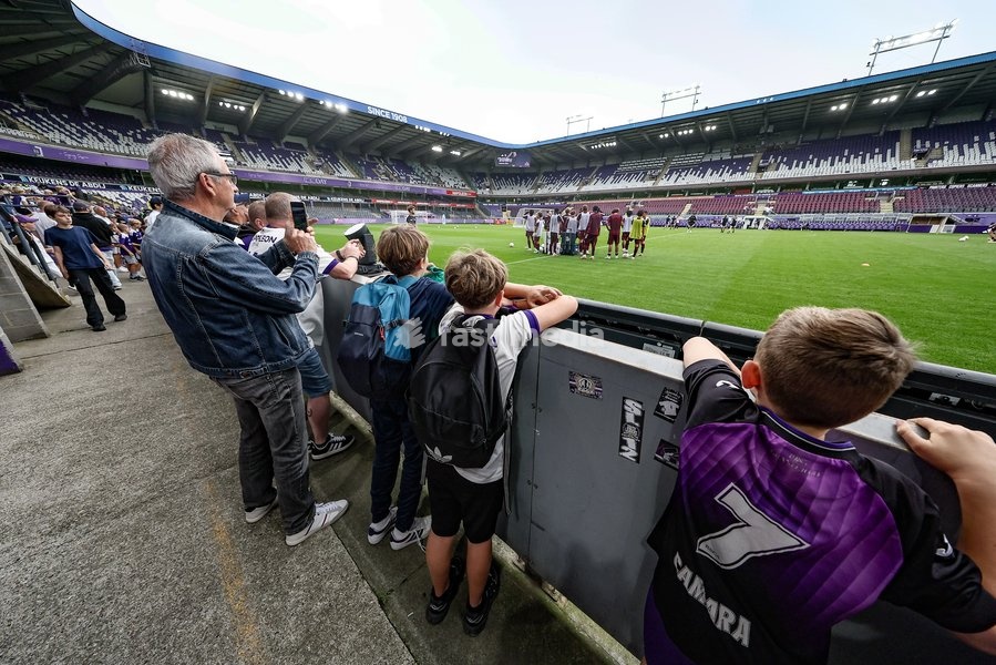 This image shows a fanday of Jupiler Pro League' first division club RSC Anderlecht with an open training, a team presentation and a signing session, in Anderlecht, Wednesday 30 September 2026