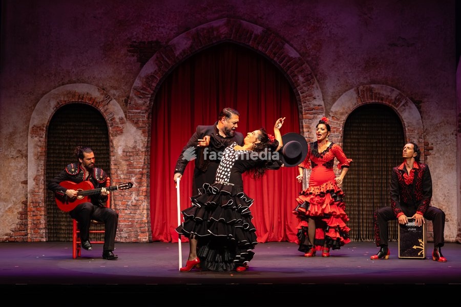 The cast of Flamenc Oh!! perform at the Peacock Theatre, London, UK, on 30 September 2026. The new dance comedy by Spanish theatre company Yllana, co-produced with Sadler's Wells, combines world-class flamenco with physical theatre and visual humour in an irreverent tribute to the traditional art…