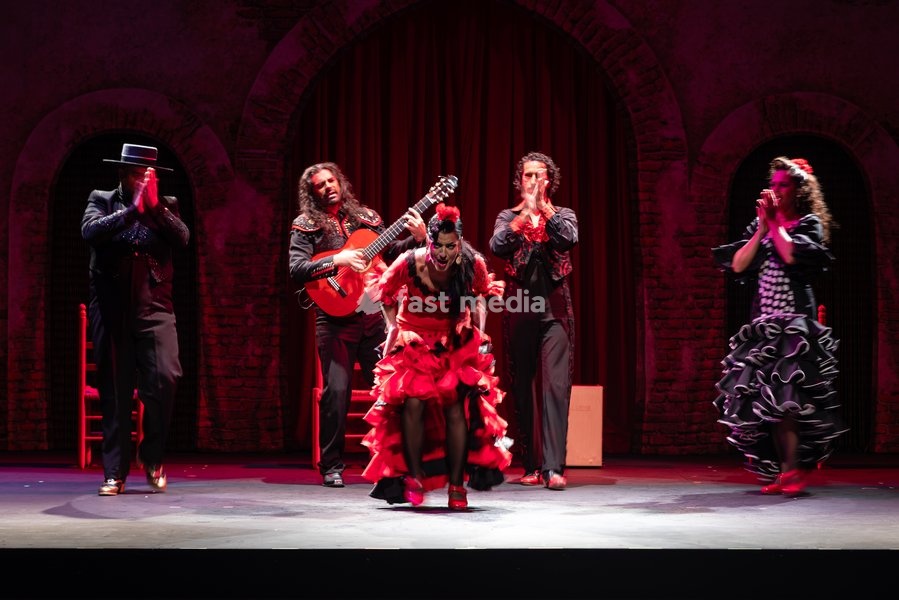 The cast of Flamenc Oh!! perform at the Peacock Theatre, London, UK, on 30 September 2026. The new dance comedy by Spanish theatre company Yllana, co-produced with Sadler's Wells, combines world-class flamenco with physical theatre and visual humour in an irreverent tribute to the traditional art…
